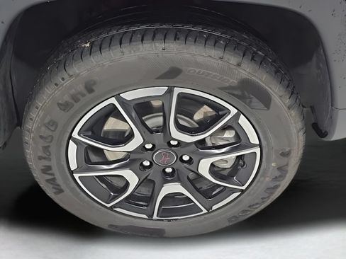 Used 2025 Jeep Compass Trailhawk AWD/4WD image 38