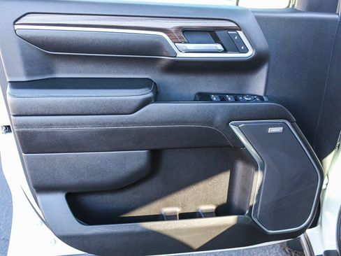 Used 2022 Chevrolet Silverado 1500 LT Trail Boss w/ Convenience Package II image 22