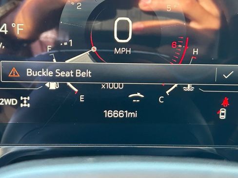 Used 2025 GMC Yukon Denali AWD/4WD image 17