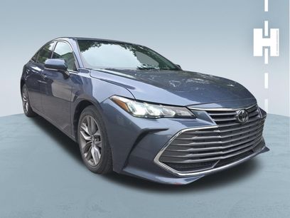 Used 2019 Toyota Avalon XLE w/ Moonroof Package