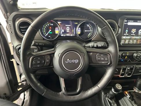 Used 2023 Jeep Wrangler Unlimited w/ Sun & Screen Package image 14