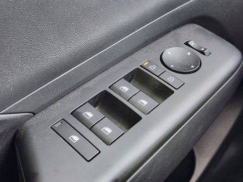 Certified 2025 Hyundai Kona SEL image 22