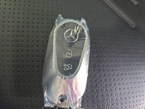 Certified 2026 Mercedes-Benz GLC 300 image 38