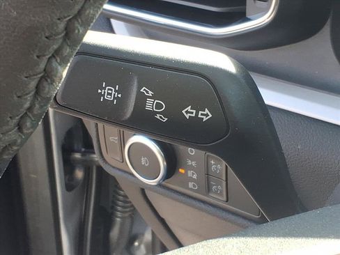 Used 2023 Ford Explorer XLT w/ Equipment Group 202A image 17