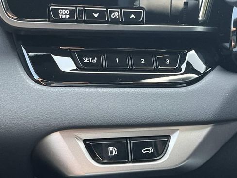 Used 2025 Lexus RX 350 Premium w/ Accessory Package (Z1) FWD image 34