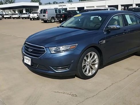 Used 2018 Ford Taurus Limited w/ Driver Assist Package image 4