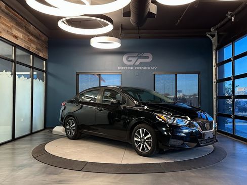Used 2021 Nissan Versa SV image 1