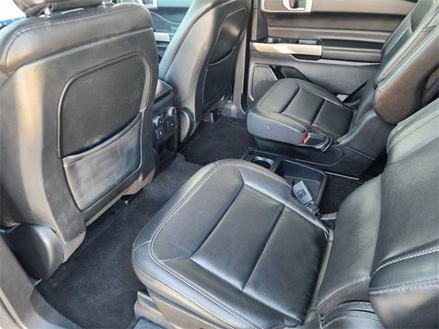 Used 2020 Ford Explorer XLT w/ Equipment Group 202A image 12