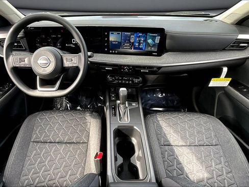 New 2026 Nissan Kicks SV w/ SV Premium Package image 5