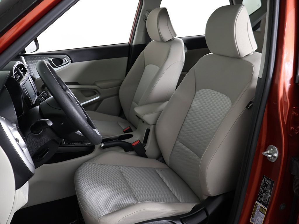 Used 2021 Kia Soul LX FWD image 25