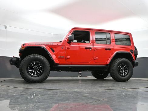 Used 2025 Jeep Wrangler Unlimited Rubicon AWD/4WD image 46