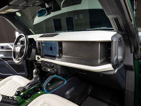 Used 2024 Ford Bronco Wildtrak image 17