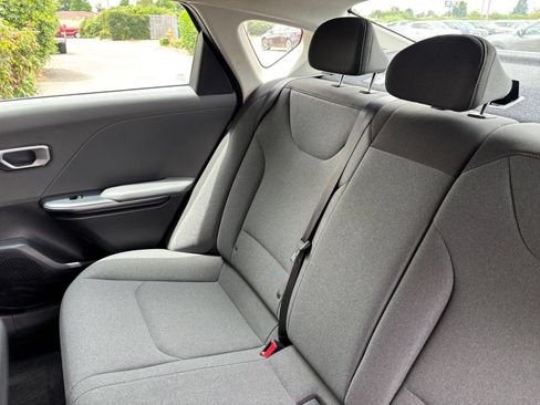 Used 2025 Kia K4 FWD image 39