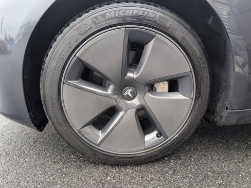 Used 2023 Tesla Model 3 Standard Range image 27