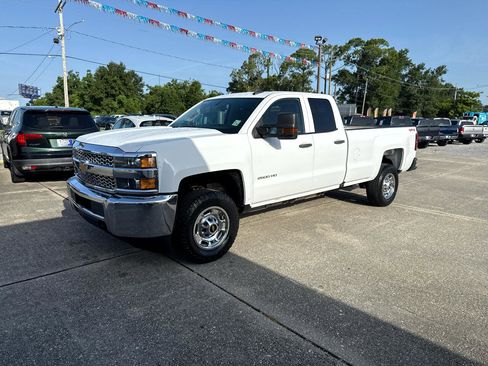 Used 2019 Chevrolet Silverado 2500 W/T w/ WT Convenience Package image 2