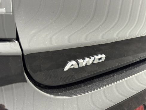 Used 2023 Cadillac XT6 Sport image 8