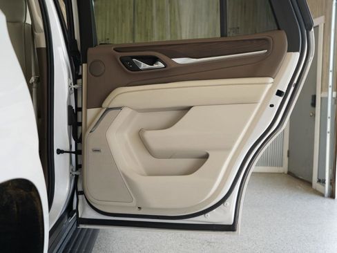 Used 2021 GMC Yukon Denali w/ Denali Premium Package AWD/4WD image 36