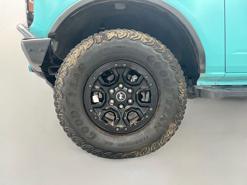 Used 2021 Ford Bronco Wildtrak image 31