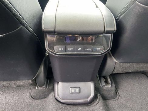 Used 2021 Toyota Highlander XSE image 23