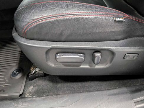 Used 2022 Toyota Tacoma TRD Off-Road image 33