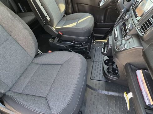 Used 2023 RAM ProMaster 3500 w/ Crew Van Package image 10
