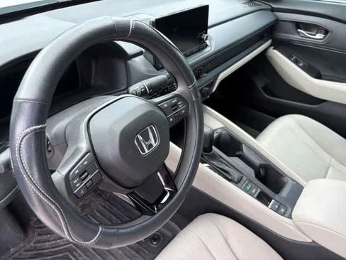 Used 2025 Honda Accord LX image 10