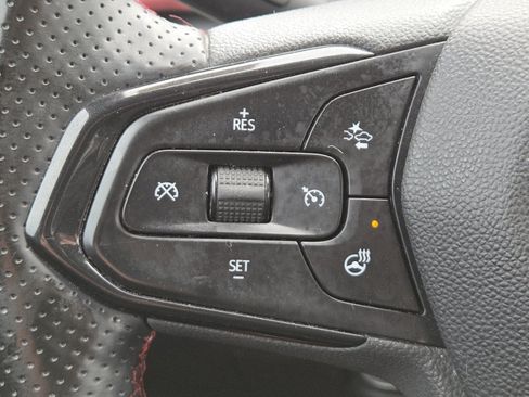 Used 2024 Chevrolet Trax RS w/ Driver Confidence Package FWD image 5