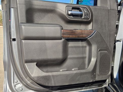 Certified 2021 GMC Sierra 1500 SLT image 11