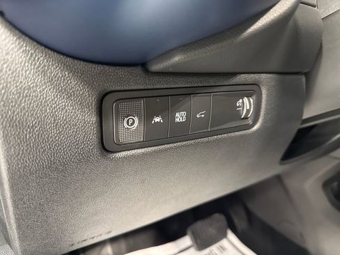 New 2026 Chevrolet Equinox EV LT AWD/4WD image 10