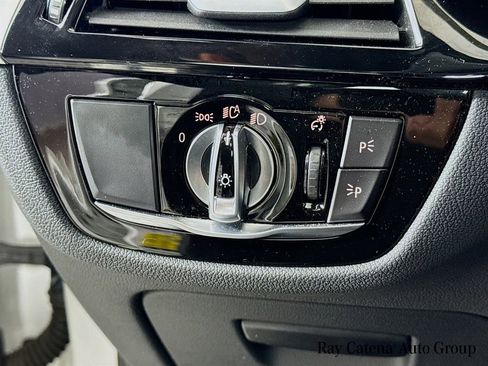 Used 2023 BMW 530i xDrive w/ Convenience Package image 10