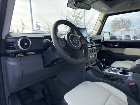 New 2025 INEOS Grenadier Fieldmaster Edition image 9