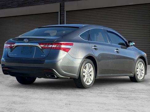 Used 2013 Toyota Avalon Limited image 4
