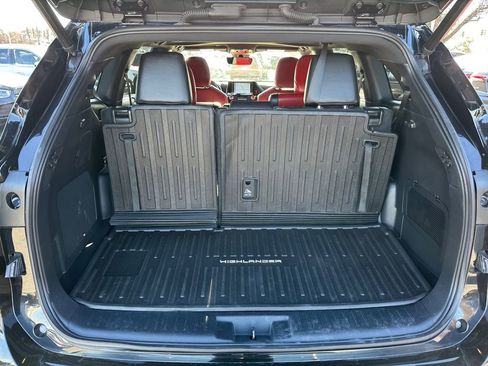 Used 2022 Toyota Highlander XSE image 24