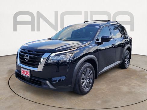 Used 2024 Nissan Pathfinder SV FWD image 9