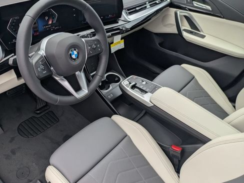 New 2026 BMW X1 xDrive28i w/ Technology Package AWD/4WD image 7