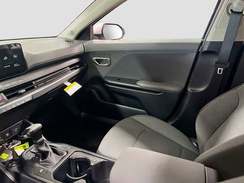 New 2025 Kia K4 LXS image 21