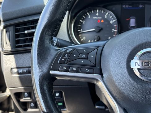 Used 2019 Nissan Rogue SV w/ Sun & Sound Touring Package AWD/4WD image 28