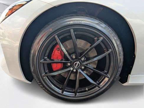 Certified 2024 Nissan Z Performance w/ Floor Mat Package RWD image 7
