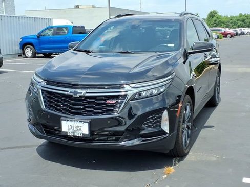Used 2022 Chevrolet Equinox RS w/ LPO, Floor Liner Package AWD/4WD image 2