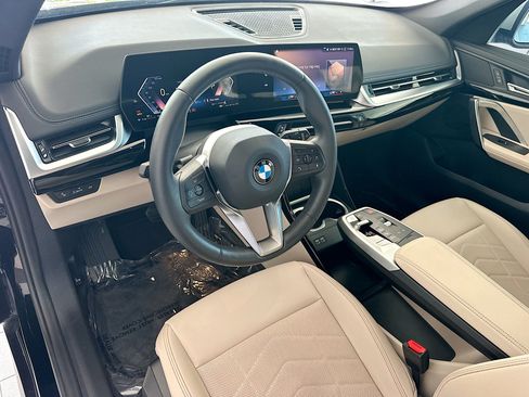 Used 2023 BMW X1 xDrive28i w/ Convenience Package AWD/4WD image 9