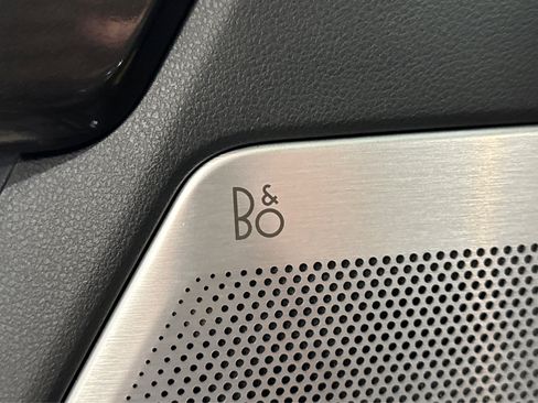 Used 2021 Ford F150 Lariat w/ Equipment Group 502A High image 19