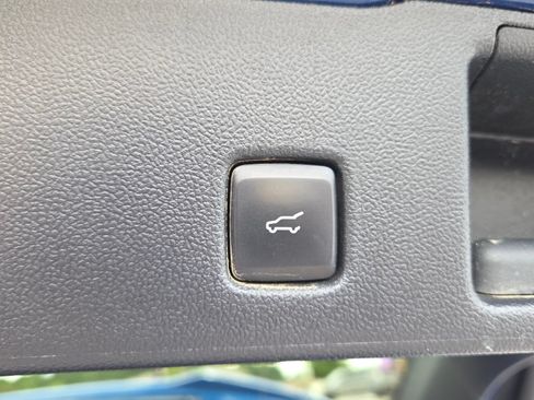 Used 2023 Ford Escape ST-Line FWD image 12