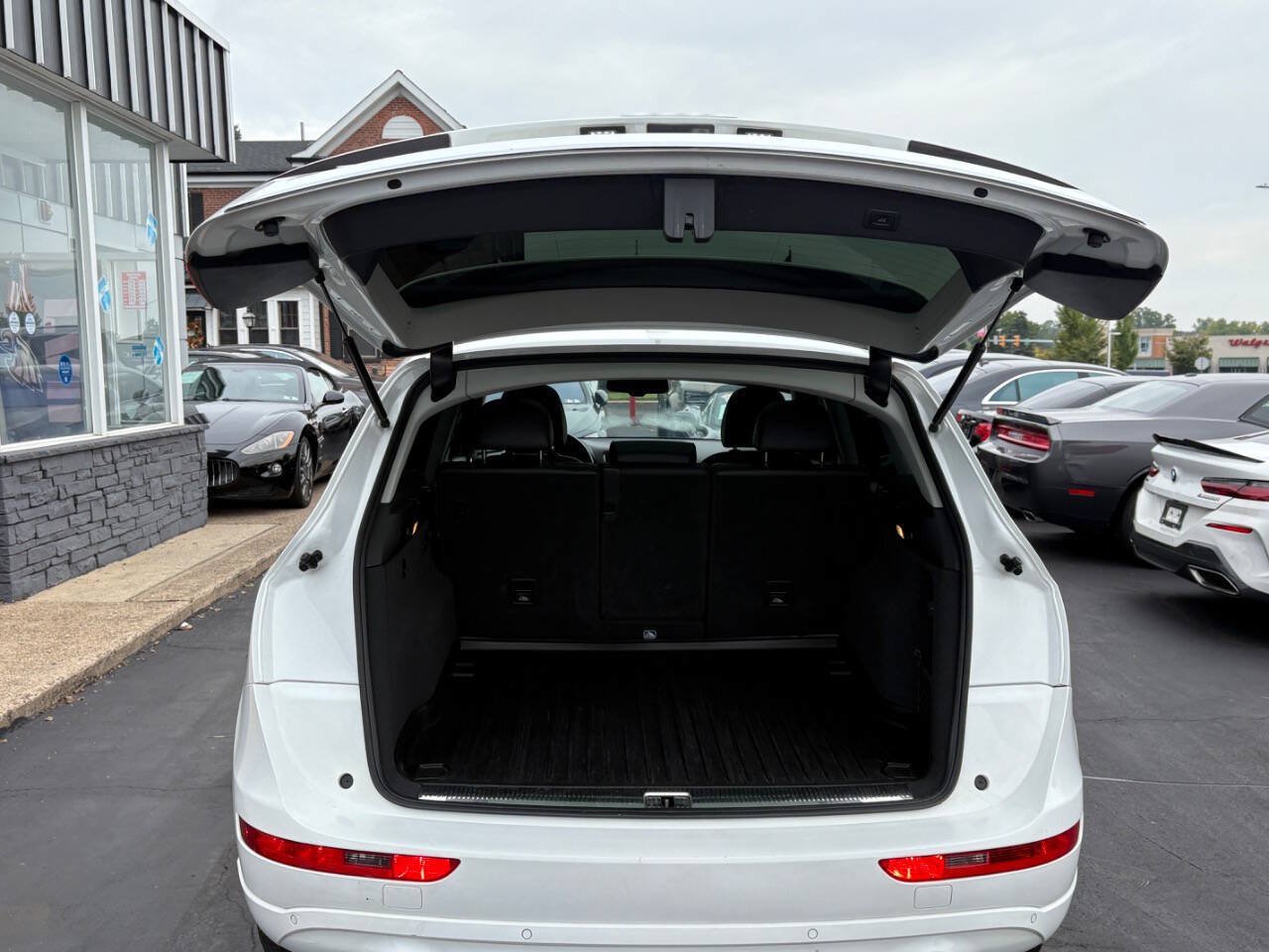 Used 2015 Audi Q5 2.0T Premium Plus w/ Technology Package AWD/4WD image 29