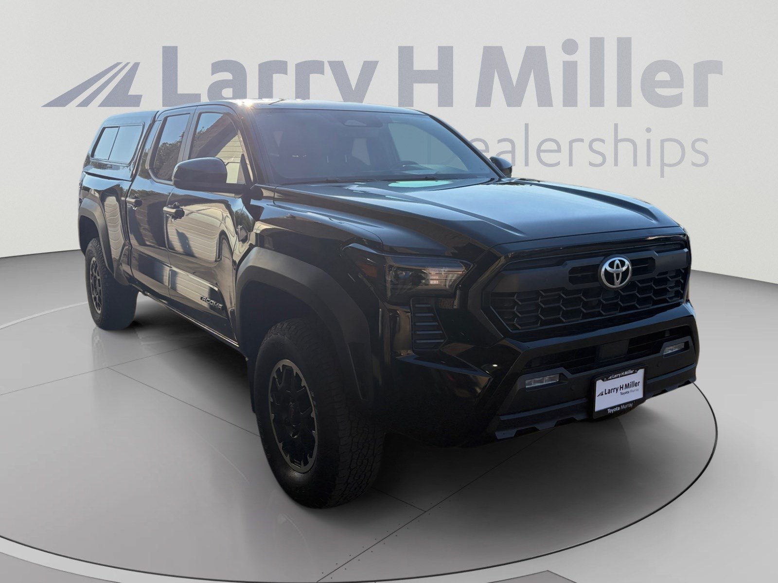 Used 2024 Toyota Tacoma SR5 AWD/4WD image 7