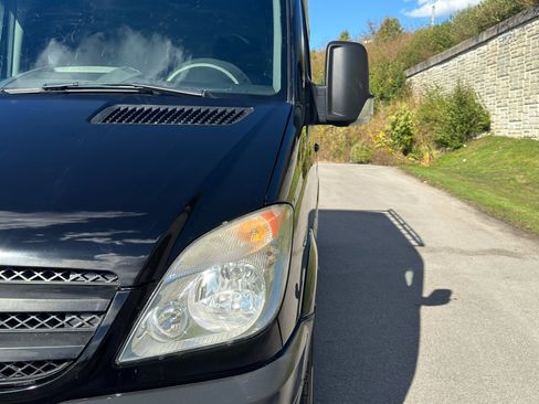Used 2012 Mercedes-Benz Sprinter 2500 image 14