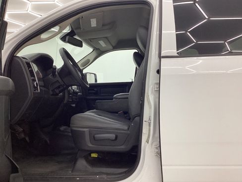 Used 2018 RAM 1500 Tradesman image 14