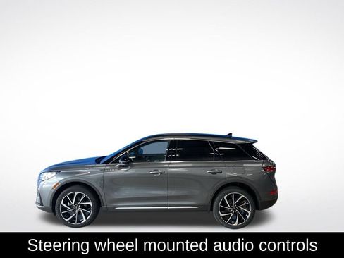 Used 2025 Lincoln Corsair Reserve w/ Towing Package image 18