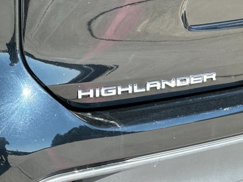 Used 2025 Toyota Highlander XSE AWD/4WD image 28