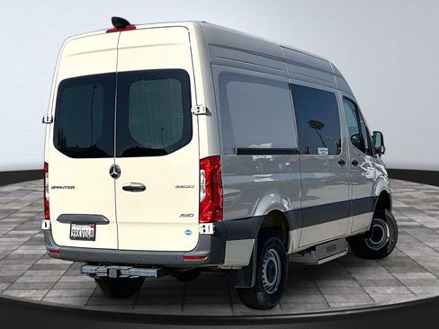 Used 2025 Mercedes-Benz Sprinter 2500 image 18