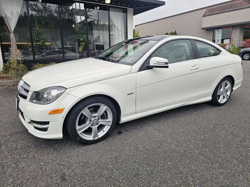 Used 2012 Mercedes-Benz C 250 Coupe image 2
